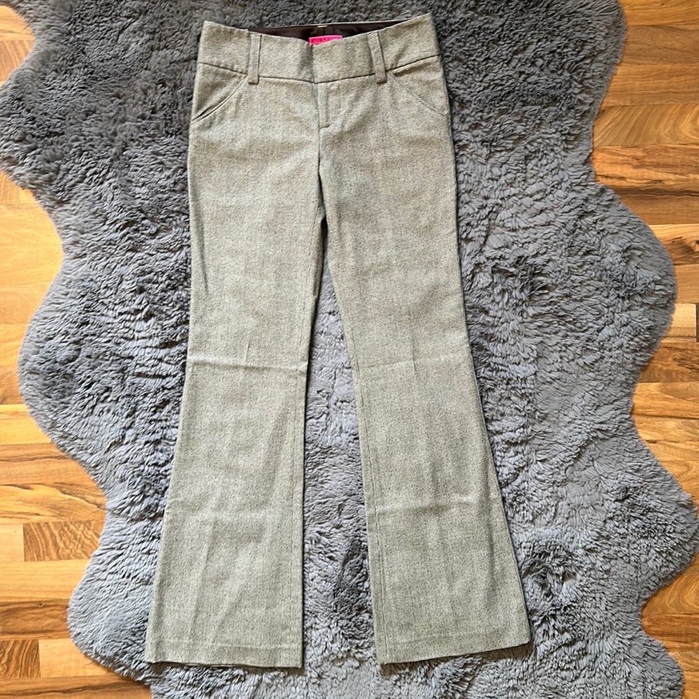alice + olivia flare leg pants size 4